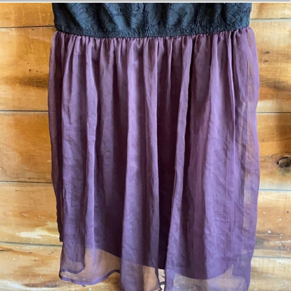 DYNAMITE Lace and Tulle Sleeveless Dress - Picture 3 of 6